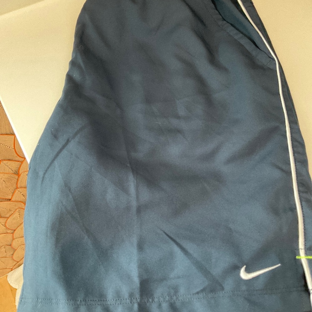 Men’s Nike athletic shorts size MED